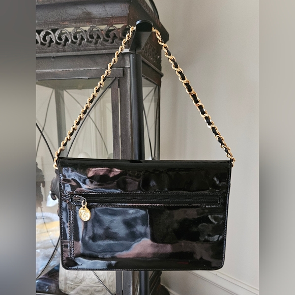 Chanel WOC in Black Patent Leather Vintage in EUC w/COA and dustbag - Picture 14 of 14